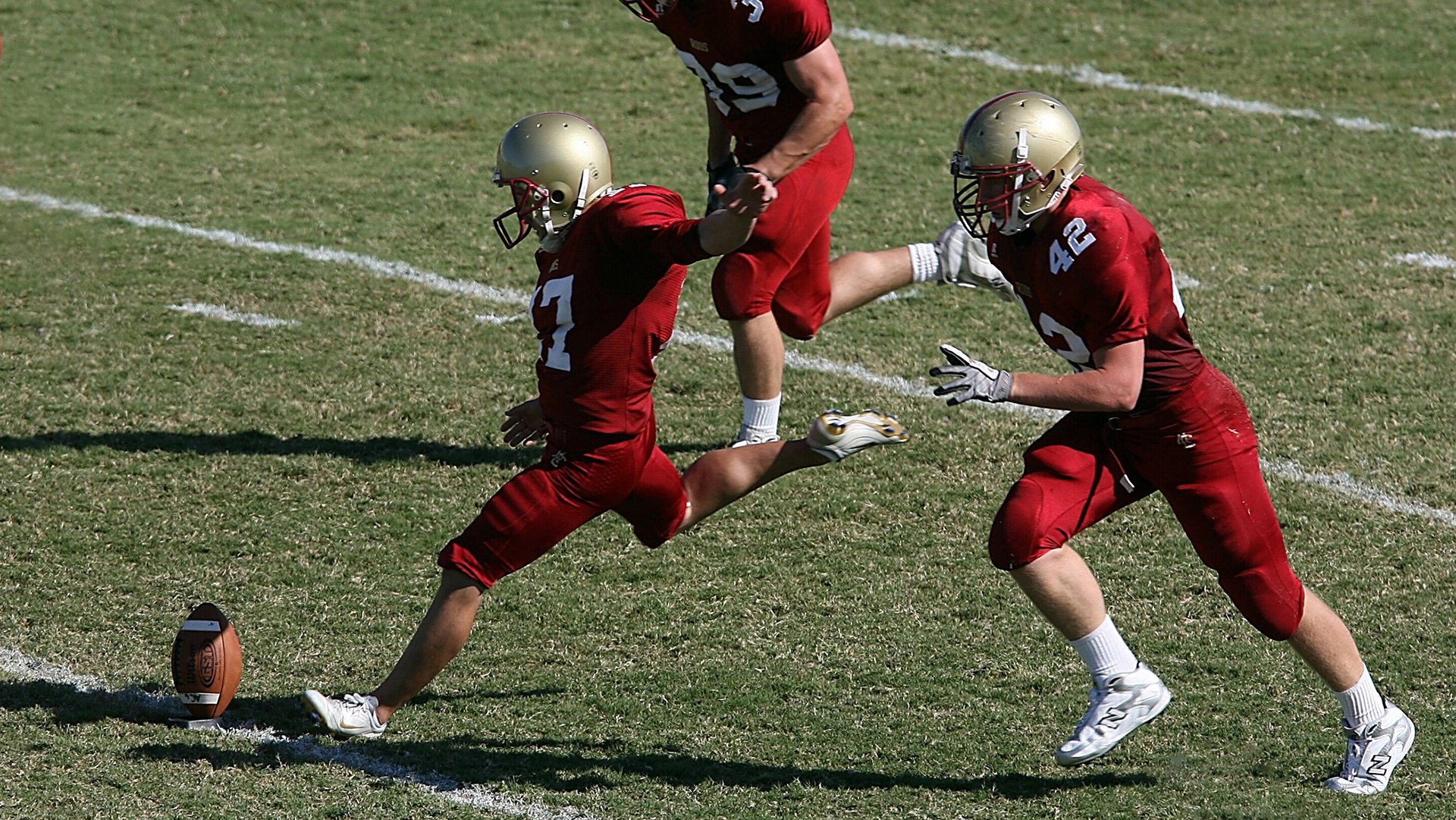 赛事摄影展如期举行通过镜头记录球场上的每一个高燃时刻,赛事摄影技巧